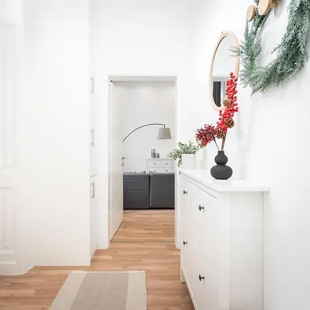 Eye Апартаменты *